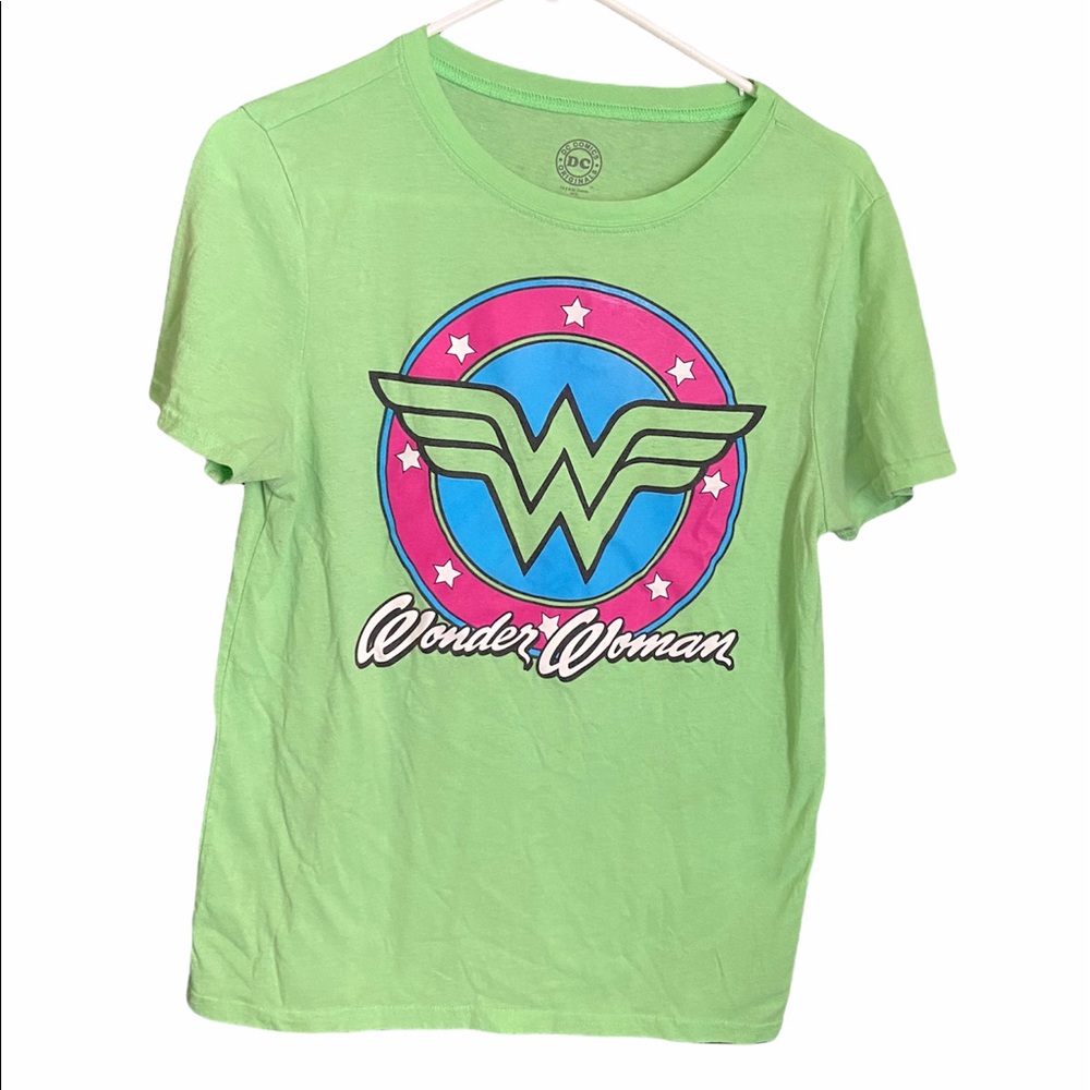 Women’s Wonder Women T Shirt Size M